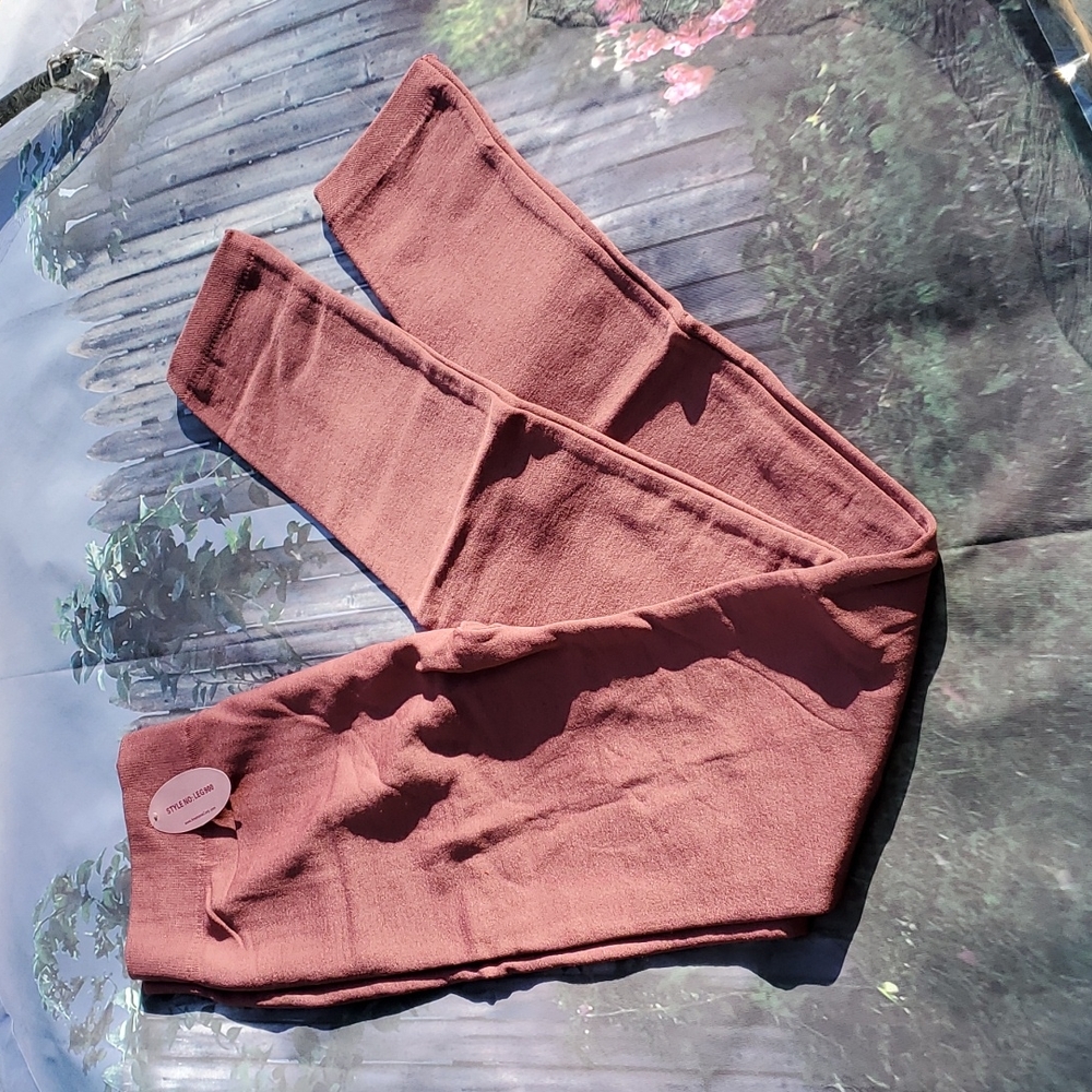 ❤️‍🔥 4/$35 Kara and Kate OS fleece lined leggings
